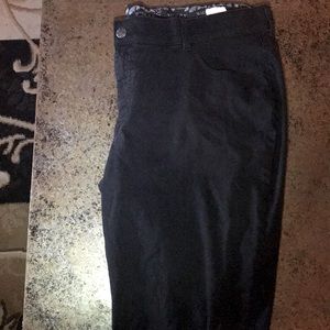 Lee jeans black woman’s size 24 w/m